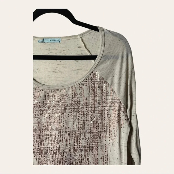 0455. Maurices LONG SLEEVE LIGHTWEIGHT TOP SIZE LARGE - Picture 2 of 9